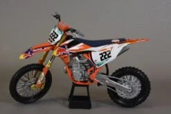 Maquette KTM 450 SX-F Cairoli échelle 1/10 11 Maquette KTM 450 SX-F Cairoli échelle 1/10 -Outils De Moto PhotosMaquette 017