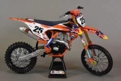 Maquette KTM 450 SX-F Musquin échelle 1/6