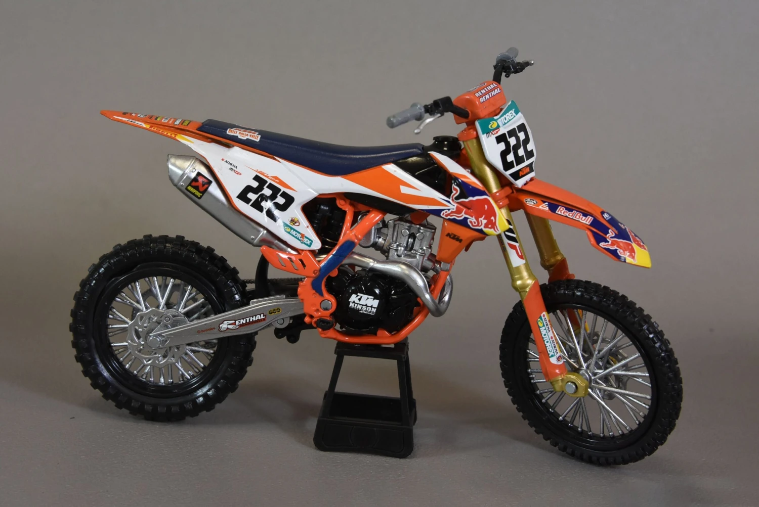 Maquette KTM 450 SX-F Cairoli échelle 1/10 3 Maquette KTM 450 SX-F Cairoli échelle 1/10