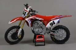 Maquette Honda 450 CR-F Roczen échelle 1/12 -Outils De Moto PhotosMaquette2 006