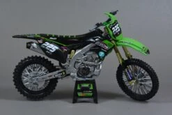 Maquette Kawasaki 250 KX-F Moreau échelle 1/12