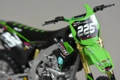 Maquette Kawasaki 250 KX-F Moreau échelle 1/12 -Outils De Moto PhotosMaquette2 021